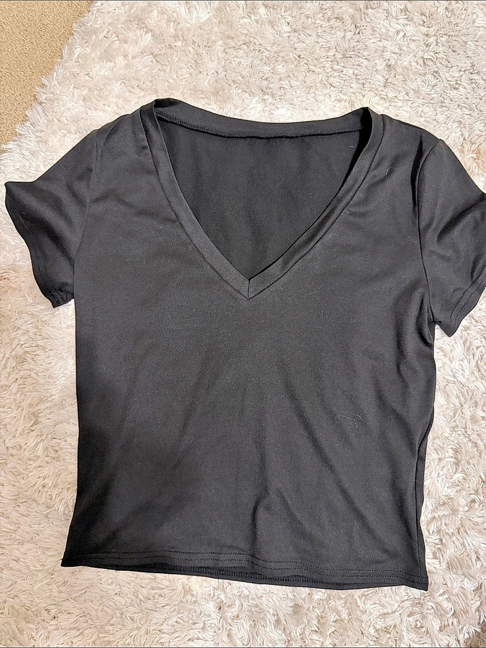 SHEIN Women's Black V-Neck Short Sleeve Top Fits like a small
